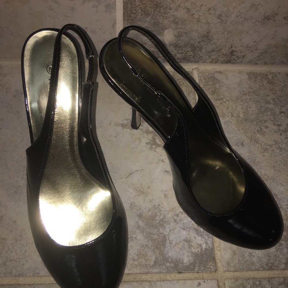 Women’s Black Patent Leather Heels Size 8.5 Wild Diva Like New Condition